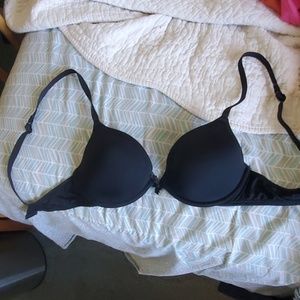 Black tshirt bra
